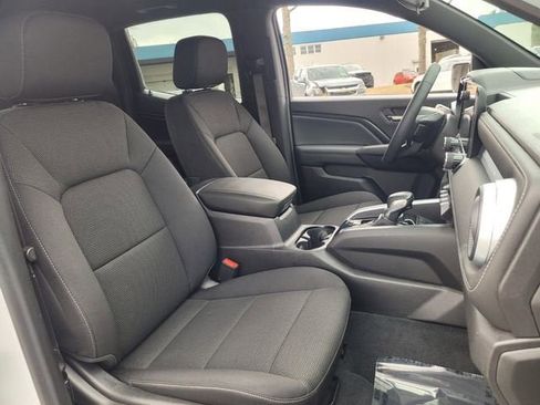 Used 2024 Chevrolet Colorado LT w/ LT Convenience Package image 16