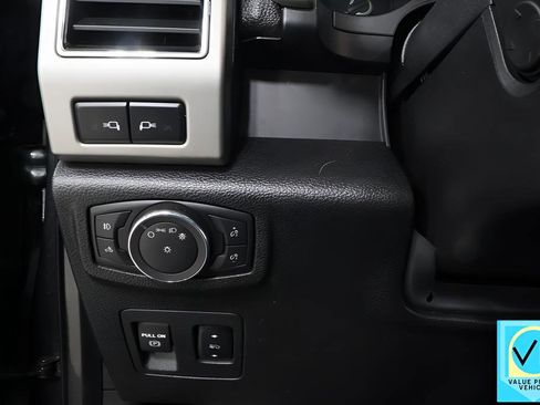 Used 2018 Ford F150 Lariat w/ Equipment Group 502A Luxury image 20