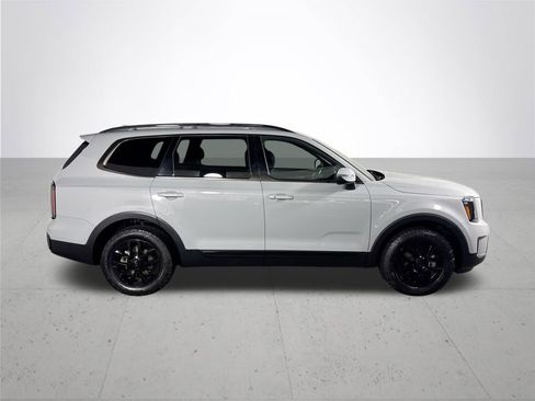 Used 2025 Kia Telluride AWD image 5