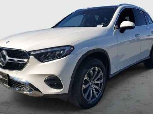 Used 2024 Mercedes-Benz GLC 300 image 12