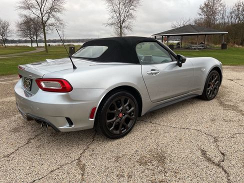 Used 2018 FIAT 124 Spider Abarth w/ Convenience Group image 24