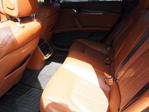 Used 2018 Maserati Quattroporte S GranLusso RWD image 11