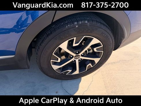 Certified 2025 Kia Sportage EX image 9