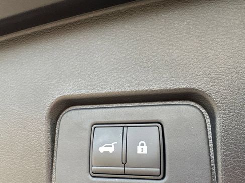 Used 2024 Nissan Rogue SV w/ SV Premium Package AWD/4WD image 37