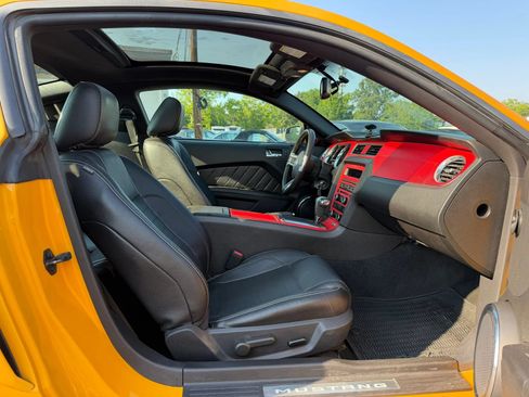 Used 2012 Ford Mustang Premium w/ V6 Coupe Accessory Pkg 1 RWD image 18