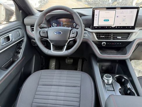 New 2026 Ford Explorer ST-Line image 12