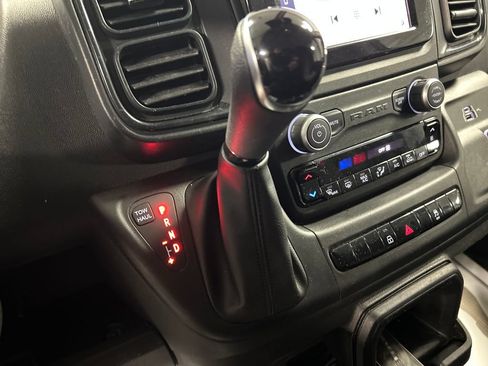 Used 2025 RAM ProMaster 2500 w/ U-Haul Equipment Group FWD image 19