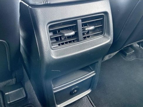 Used 2024 Ford Edge SEL image 25