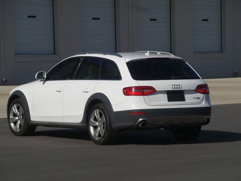 Used 2013 Audi A4 Premium Plus w/ Premium Plus Pkg image 6