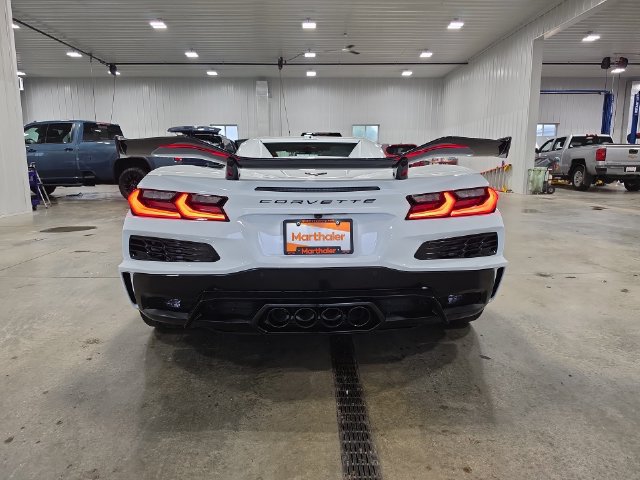 Used 2023 Chevrolet Corvette Z06 w/ Z07 Performance Package RWD image 7