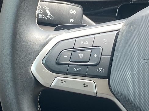 Certified 2025 Volkswagen Atlas SEL AWD/4WD image 5