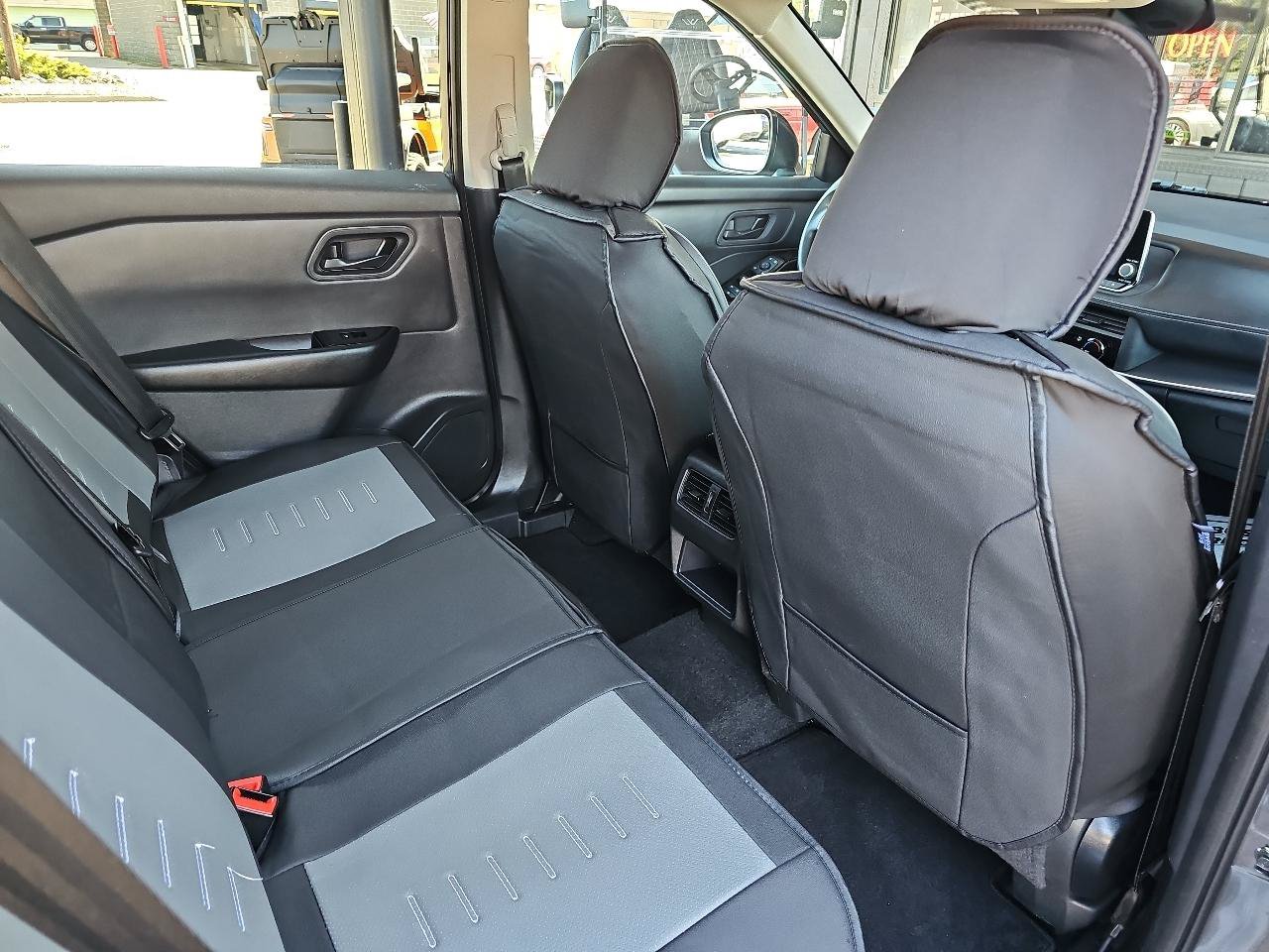 Used 2024 Nissan Rogue S AWD/4WD image 16