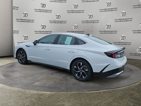 Used 2025 Hyundai Sonata SEL FWD image 3