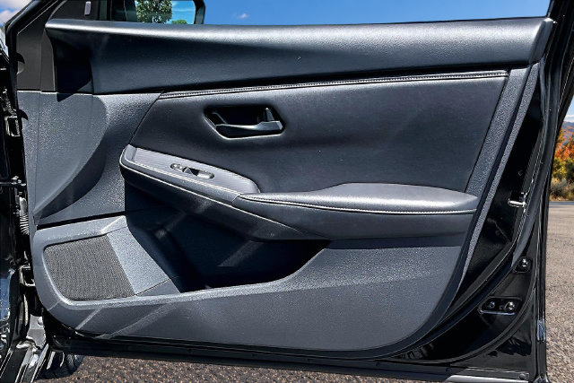 Certified 2025 Nissan Sentra S FWD image 25