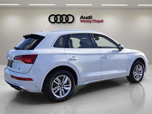 Used 2023 Audi Q5 2.0T Premium w/ Convenience Package image 5