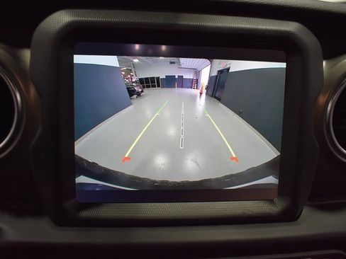 Used 2023 Jeep Wrangler Unlimited Rubicon 4xe w/ Safety Group image 27