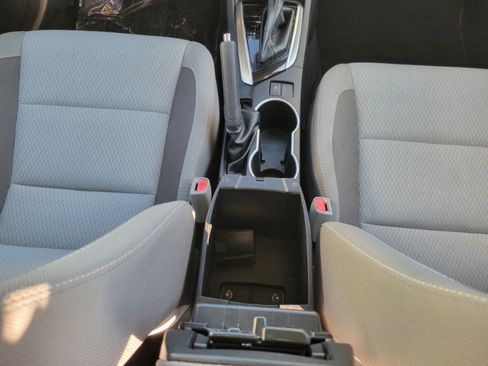 Used 2018 Toyota Corolla LE image 26