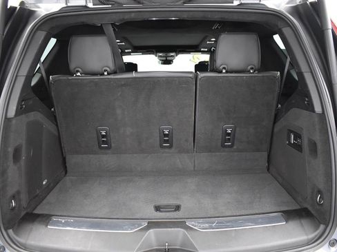 Used 2022 Cadillac Escalade Sport Platinum image 12