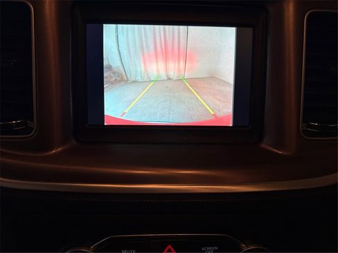 Used 2022 Dodge Charger SXT image 40