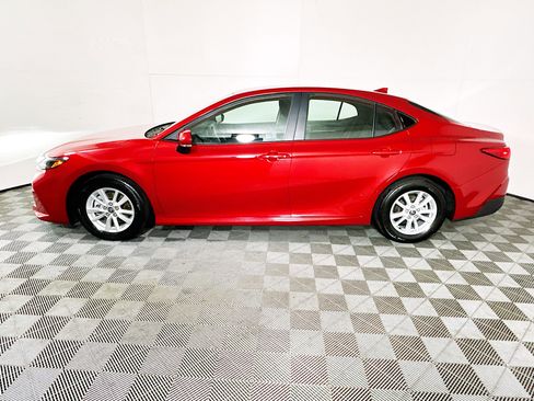 Used 2025 Toyota Camry LE FWD image 6