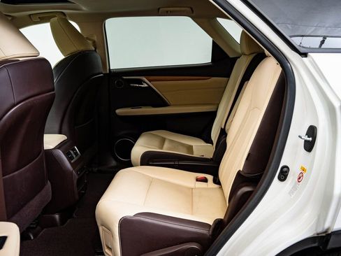 Used 2018 Lexus RX 350L Premium w/ Premium Package image 35