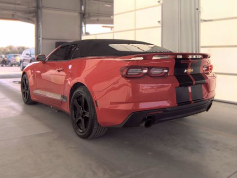 Used 2020 Chevrolet Camaro LT RWD image 7