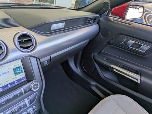 Certified 2019 Ford Mustang Convertible w/ Equipment Group 101A image 15