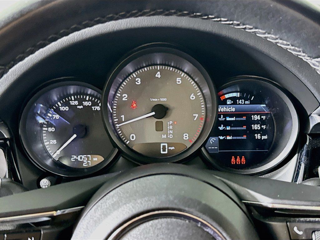 Certified 2023 Porsche Macan S AWD/4WD image 13