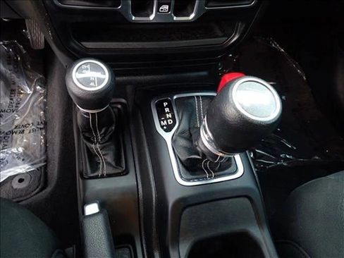 Used 2023 Jeep Wrangler Sahara image 19