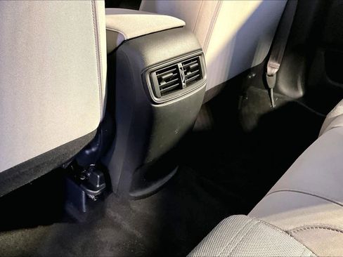 Used 2018 Honda CR-V LX image 35