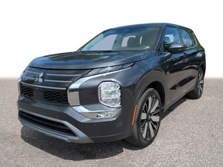 Used 2025 Mitsubishi Outlander SE FWD video 1