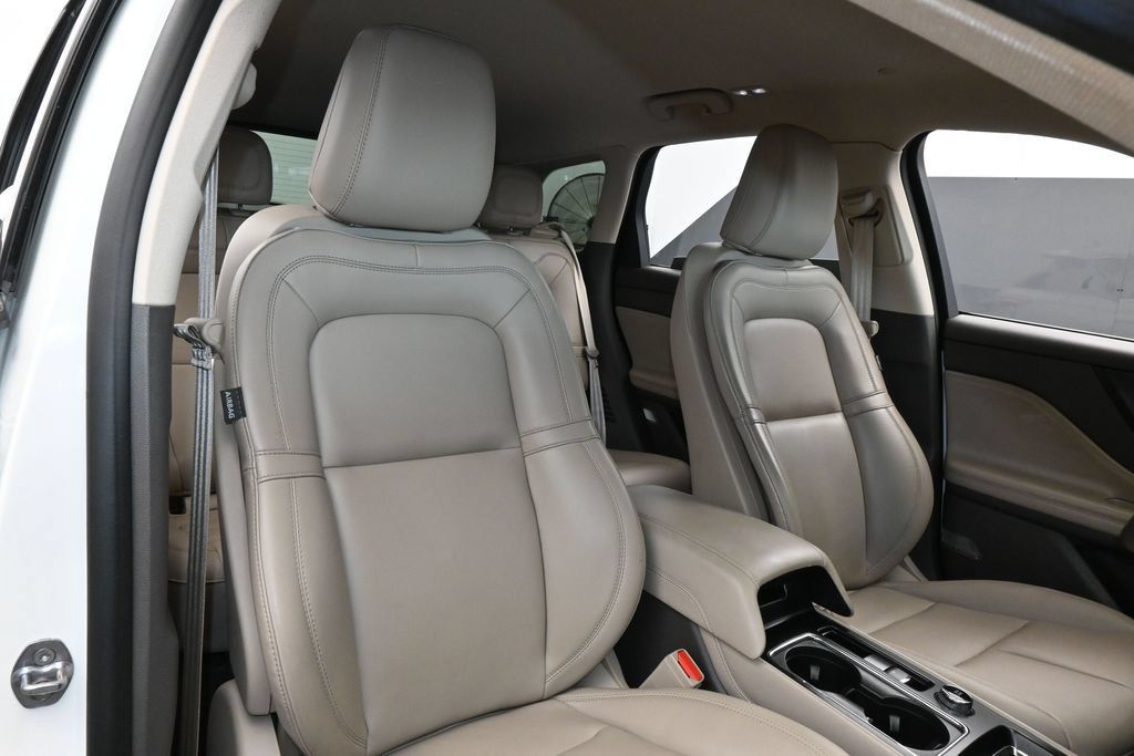 Used 2023 Lincoln Corsair FWD image 45
