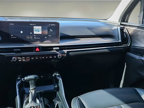 Used 2025 Kia Sorento X-Line EX image 11