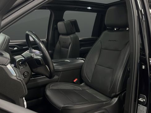 Used 2021 GMC Yukon XL Denali w/ Denali Premium Package AWD/4WD image 9