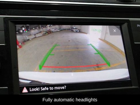 Used 2022 Volkswagen Tiguan S image 8