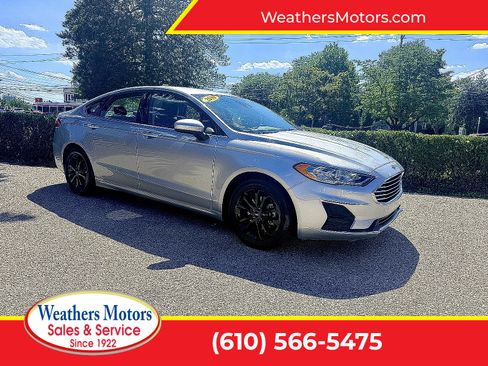 Used 2019 Ford Fusion SE FWD image 1