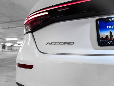 Used 2023 Honda Accord EX image 9