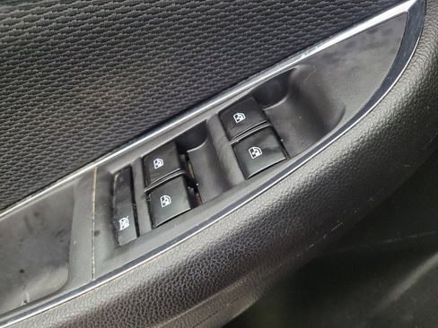 Used 2017 Chevrolet Cruze LT w/ Convenience Package image 27