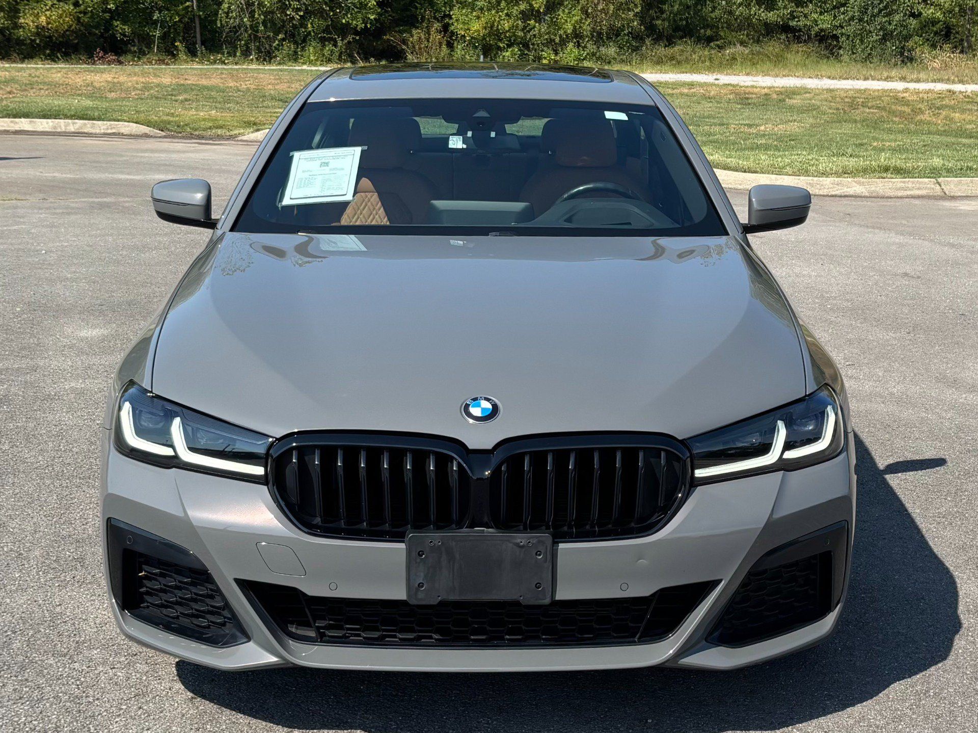 Used 2022 BMW 530i xDrive w/ M Sport Package AWD/4WD image 5