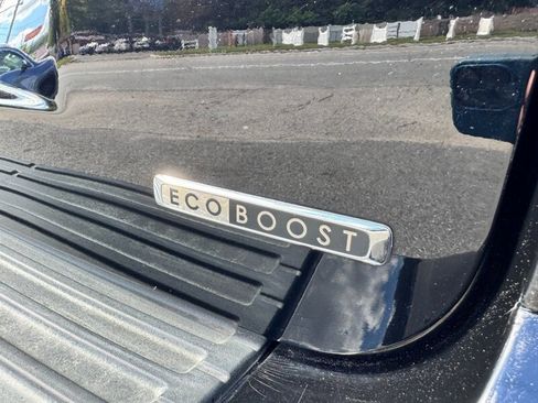 Used 2016 Lincoln Navigator Reserve image 12