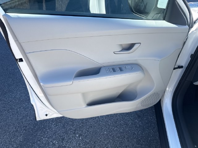 Certified 2024 Hyundai Kona SEL AWD/4WD image 10