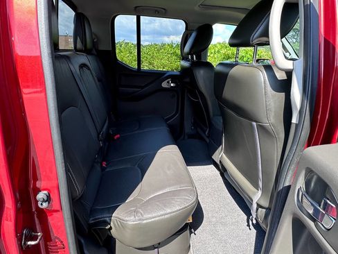 Used 2015 Nissan Frontier PRO-4X w/ Pro-4x Luxury Package image 13