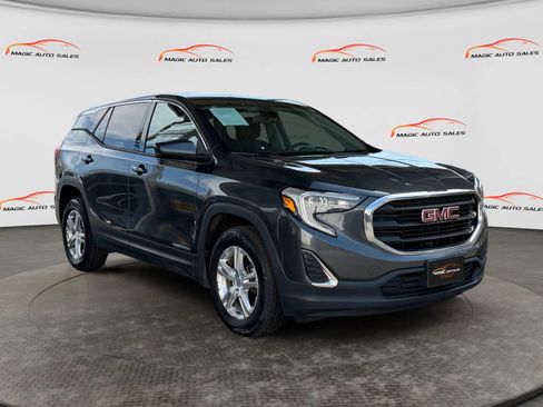 Used 2018 GMC Terrain SLE AWD/4WD image 3