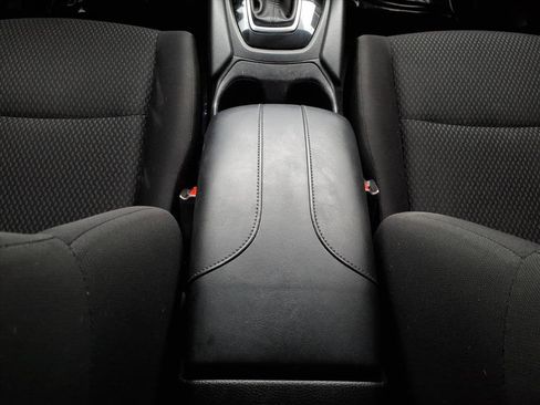 Used 2019 Nissan Rogue Sport S image 27