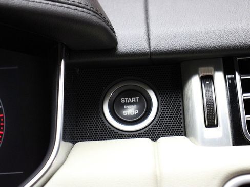 Used 2018 Land Rover Range Rover image 52