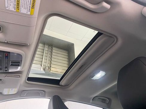 Used 2025 Subaru Crosstrek 2.5i Limited AWD/4WD image 11