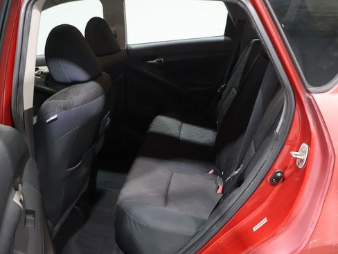 Used 2009 Pontiac Vibe Base w/ Sun And Sound Package image 17