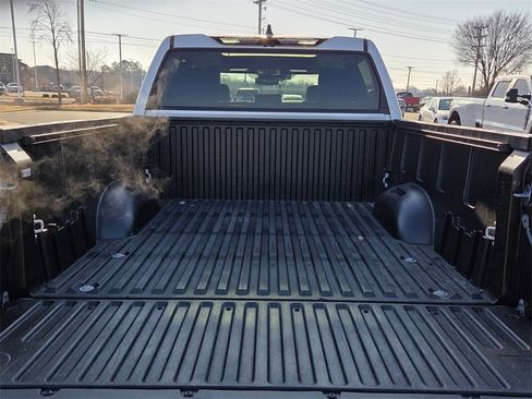 Used 2025 Toyota Tundra Limited image 9