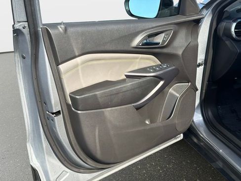 Used 2025 Chevrolet Trax ACTIV w/ Driver Confidence Package image 17