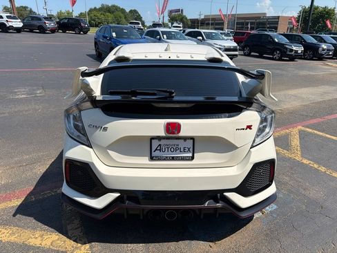 Used 2019 Honda Civic Type R image 8